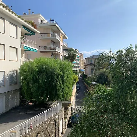 Lejlighed Elegante Tra Casino' E Chiesa Russa Con Garage Sanremo